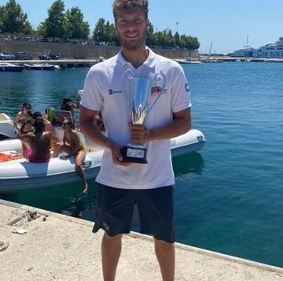 Circolo Posillipo, Russo terzo nella Traversata dello Stretto