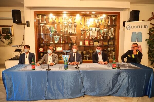 Padel: a Napoli via al Torneo Joelury