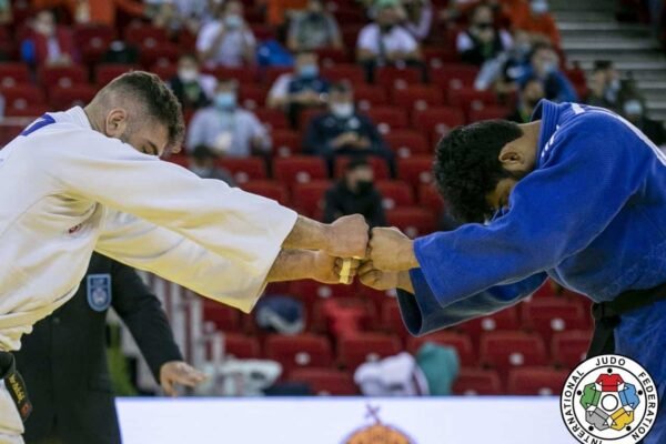 Fijlkam annulla raduni collegiali di lotta e karate