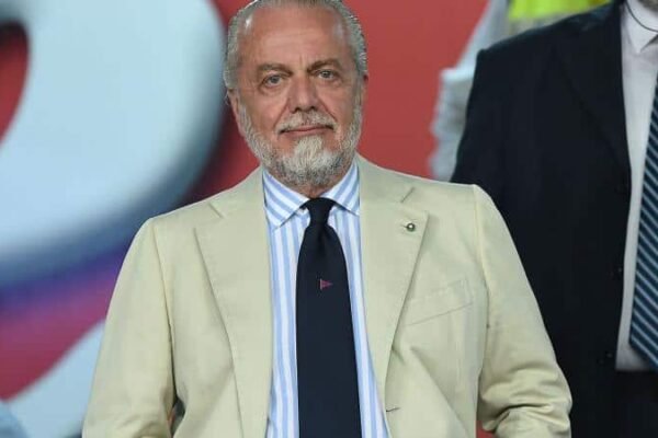 De Laurentiis: “Mertens ama Napoli” e annuncia Kvaratskhelia