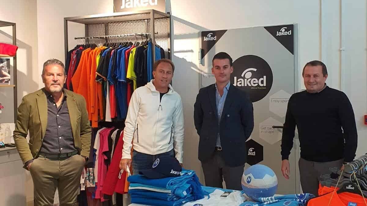 Napoli femminile, La Marca responsabile commerciale