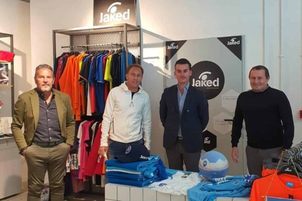 Napoli femminile, La Marca responsabile commerciale