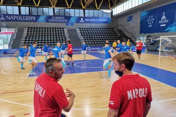 Ferri da calciatore a tecnico, una vita con l’FF Napoli