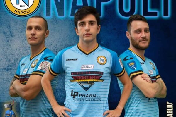 Ecco la nuova maglia ufficiale dell’FF Napoli