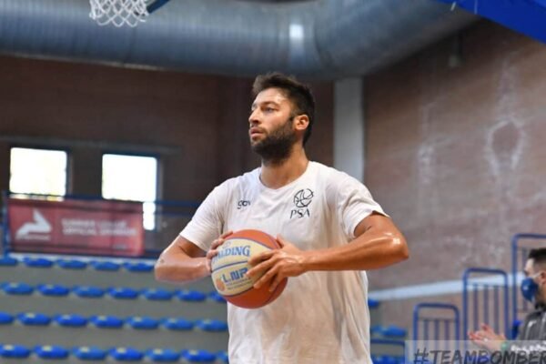 Serie B, domani derby Virtus Pozzuoli-Sant’Antimo