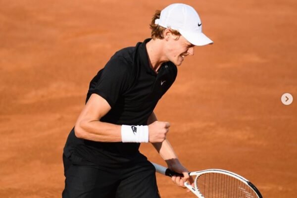 Jannik Sinner centra la prima semifinale in uno slam in carriera