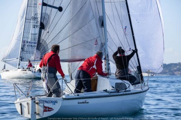 Vela, tre equipaggi napoletani ai tricolori Meteor