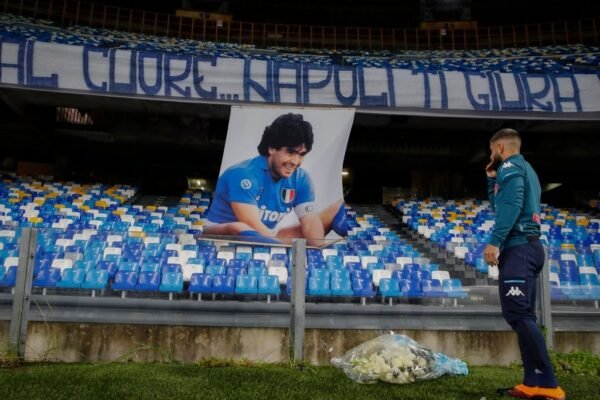 De Magistris: “Stadio Maradona dal prossimo match”