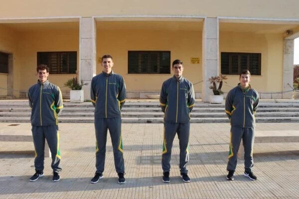 Canottaggio, Scalzone: dal Savoia alle Fiamme Gialle