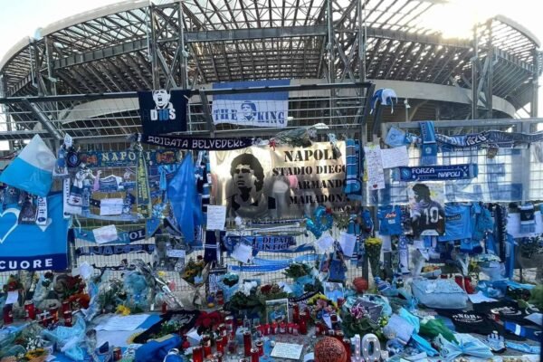 De Magistris: “Sarà Stadio Diego Armando Maradona”