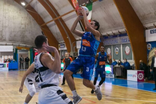 Gevi Napoli, buona la prima in A2: vittoria a Roma