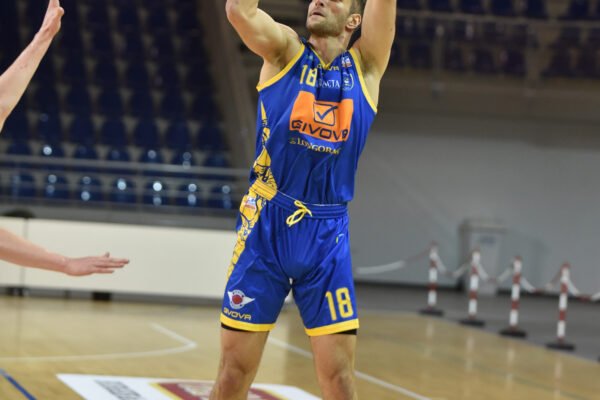 Appello dello sport: “Distrutti da Covid, servono aiuti”