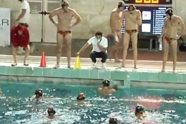Pallanuoto, il Posillipo sbanca Milano