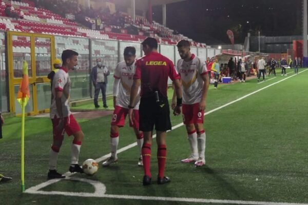 Serie C, Pari nel derby: ko Cavese e Paganese