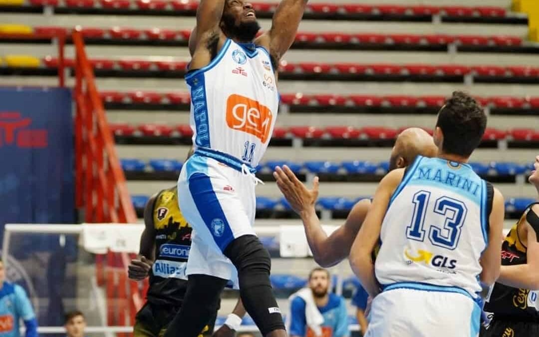 Gevi Napoli, travolta San Severo al PalaBarbuto