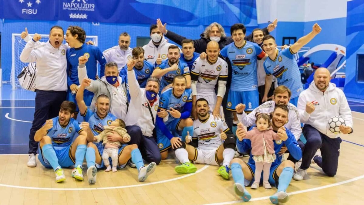 Napoli forza otto, superato anche il Taranto