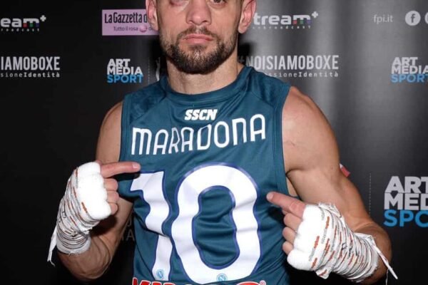 Vincenzo Picardi difende con successo il titolo dei gallo