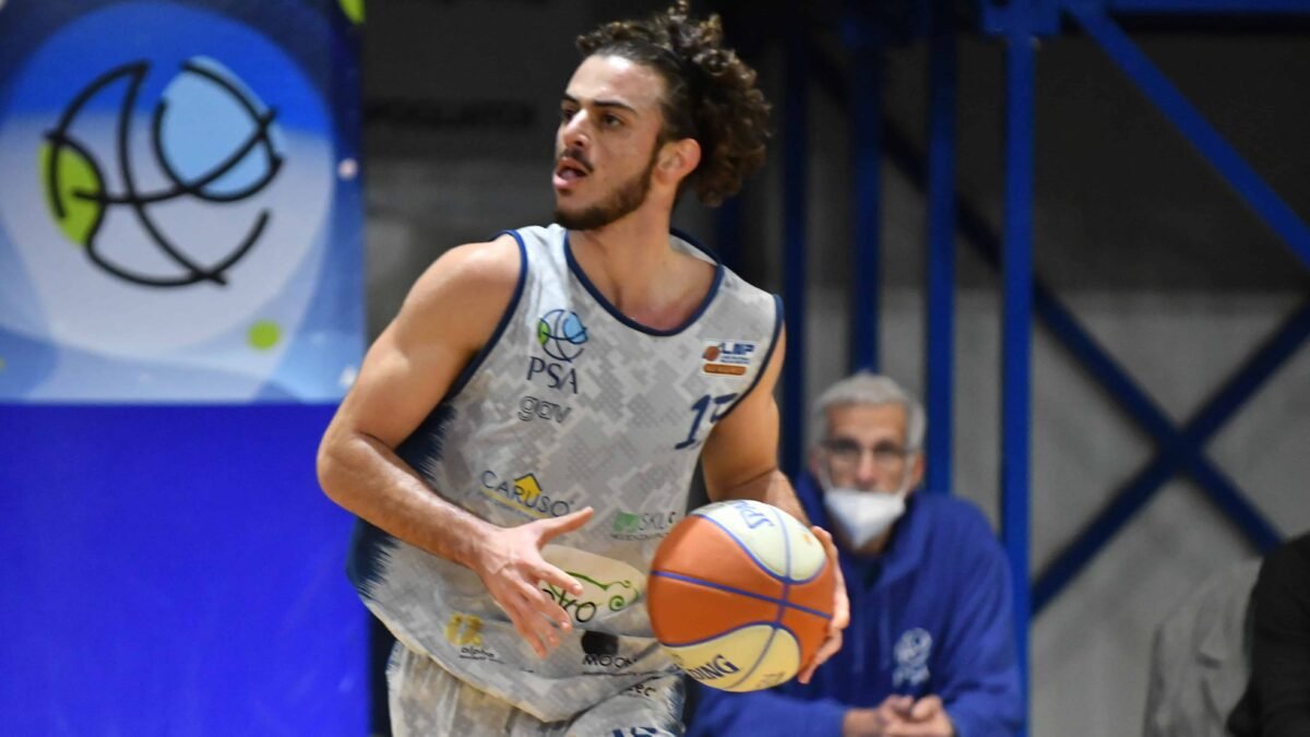 La Geko sorride, Sperduto ne fa 30 e stende Pozzuoli