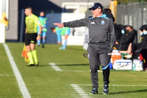 Pistolesi lancia il Napoli femminile: “E’ ora di vincere”