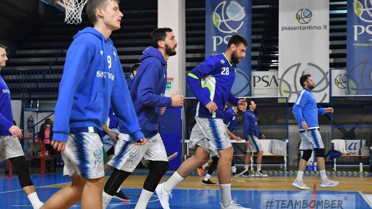 La Geko aspetta Pozzuoli per il derby di serie B