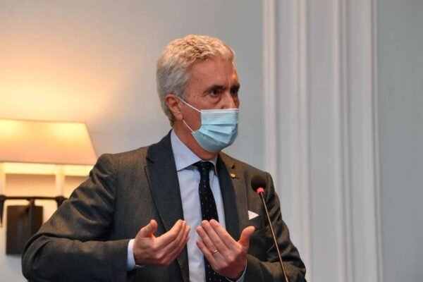 Interregionale e femminile designano Sibilia candidato LND e lui attacca: “Ci sono avvoltoi in volo”