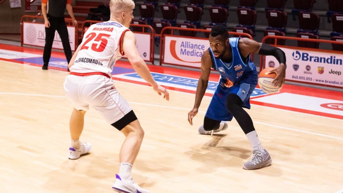 Gevi Napoli, torna il sorriso: sbancata Pistoia