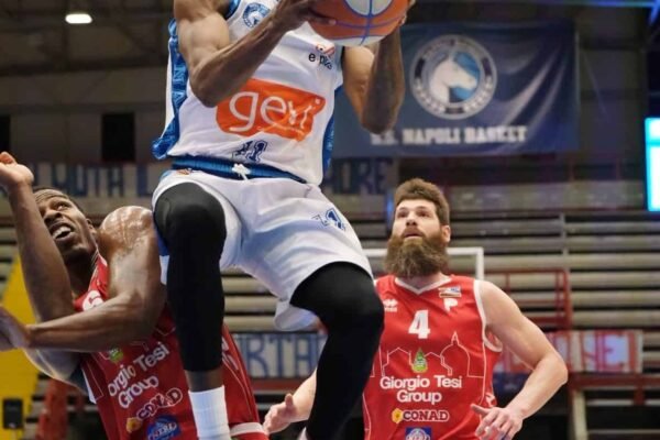 La Gevi Napoli mette la quinta, Pistoia cade al PalaBarbuto