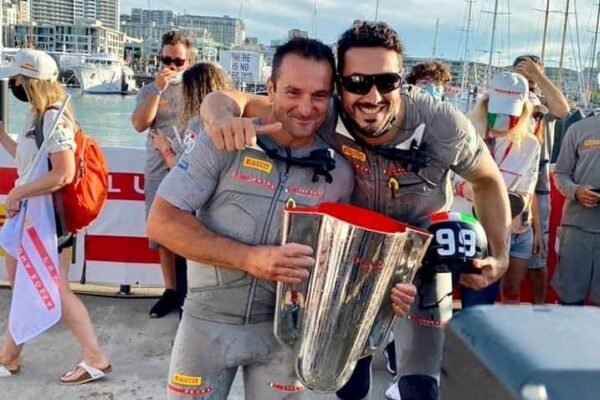 Circolo Savoia, i napoletani De Felice e Liuzzi conquistano la Prada Cup con Luna Rossa