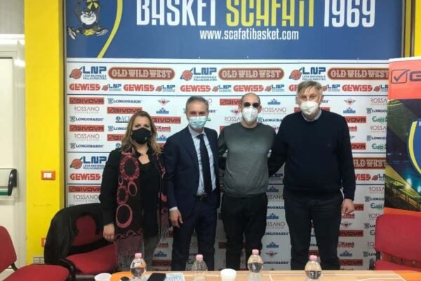 Marzorati a Scafati per basket nelle scuole e riqualificazione degli impianti sportivi
