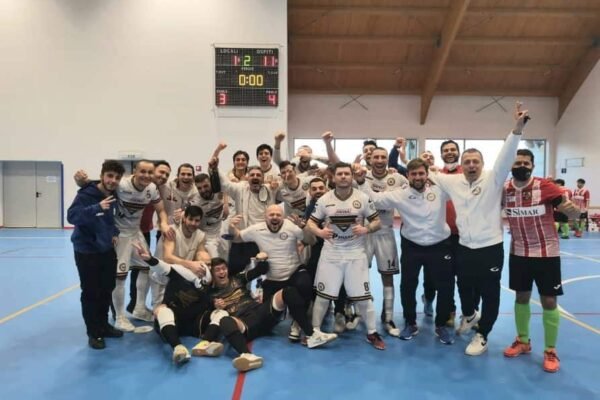 FF Napoli, a Viggiano arriva la goleada e l’allungo in vetta