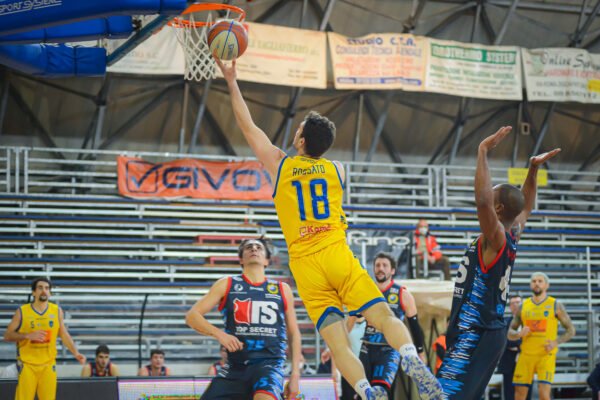 Scafati supera anche Ferrara: è terza alla fine del girone d’andata in A2