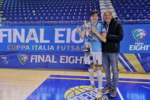 FF Napoli, Perugino e la questione di famiglia: “Vittoria coppa dedicata a tutti i napoletani”