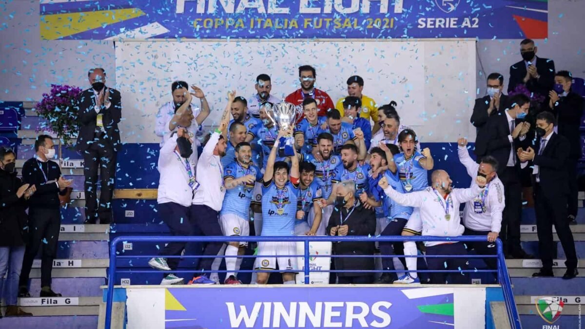 FF Napoli, travolta Roma in finale: la Coppa Italia è tua