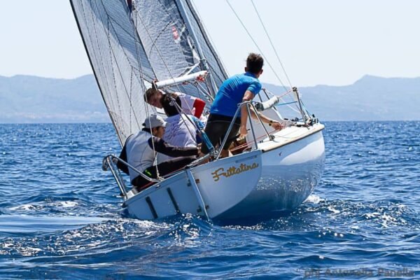 Regate nazionali Meteor a Torre del Greco, vince Pekoranera