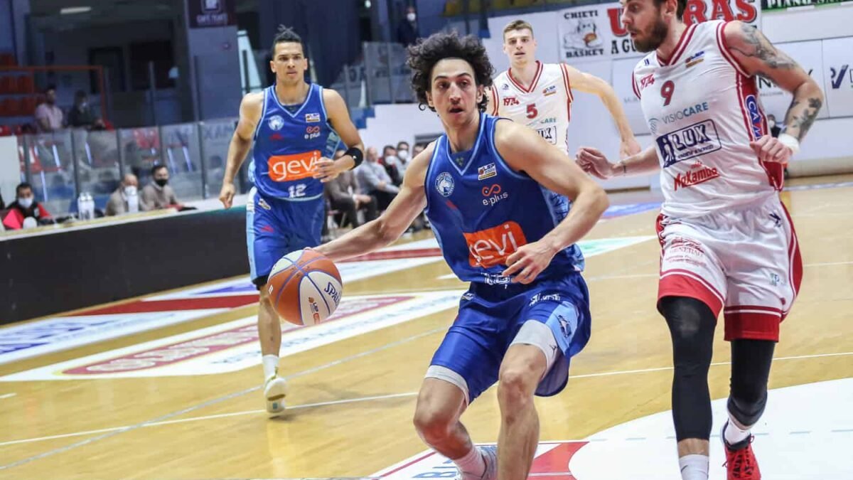 Gevi Napoli, super Marini firma la vittoria a Chieti