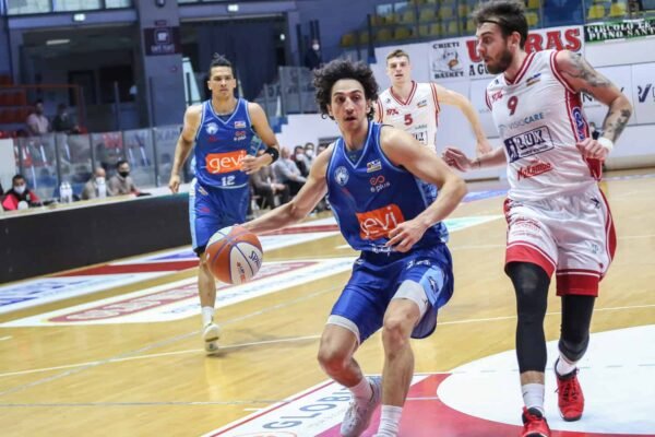 Gevi Napoli, super Marini firma la vittoria a Chieti