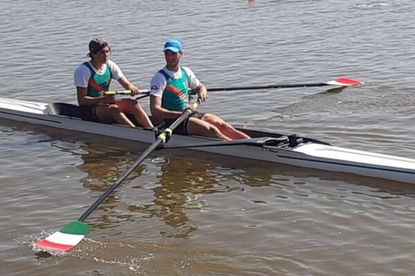 Canottaggio, Posillipo: sette ori e cinque argenti al Lago Patria