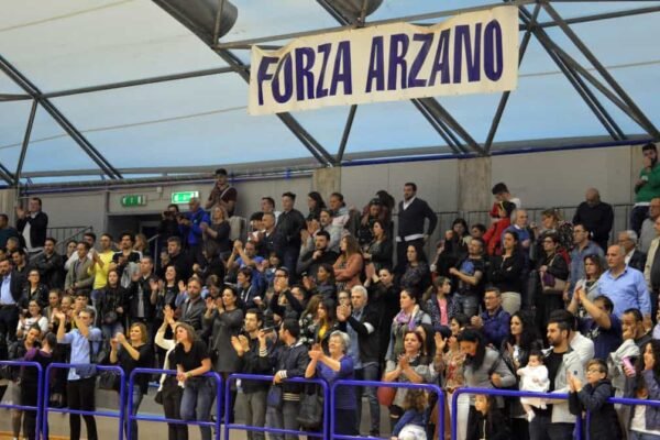 Arzano Volley, ritorno al palazzetto per gara2 contro il Catania