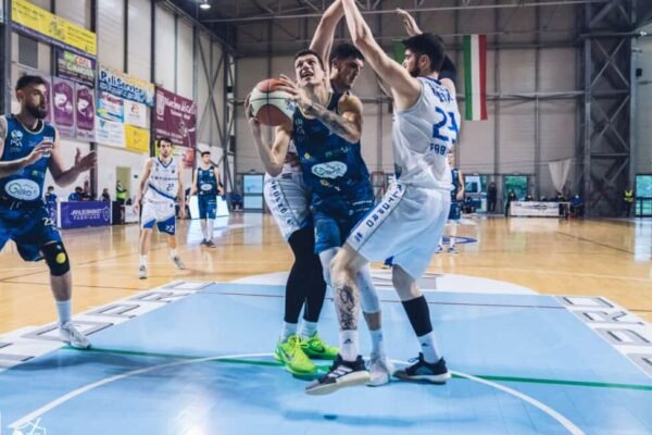 La Geko ko con Fabriano: 1-1 nella serie che si sposta a Sant’Antimo