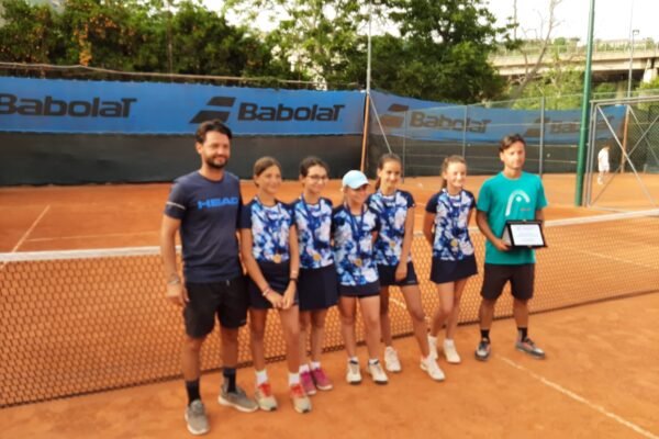 Accademia Tennis Napoli vince regionali under 12 femminile