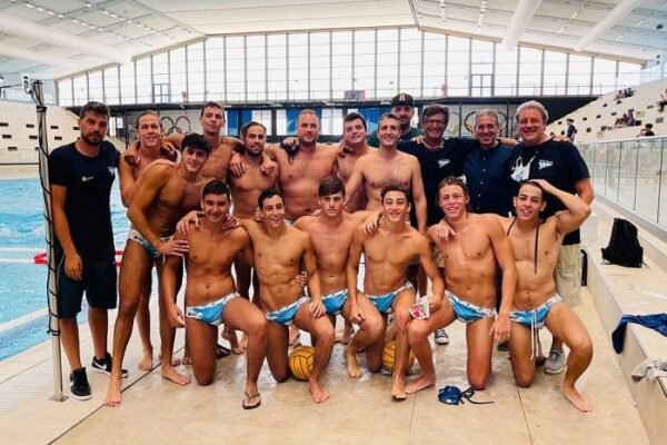 Rari Nantes Napoli ko, ma è in finale playoff con il Nuoto 2000