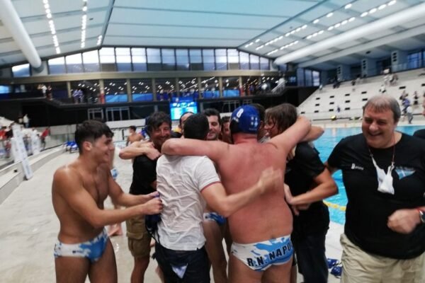 Rari Nantes Napoli, festa grande: la serie B è tua