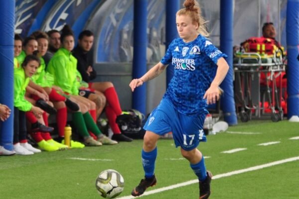 Arianna Acuti nuovo attaccante del Napoli femminile