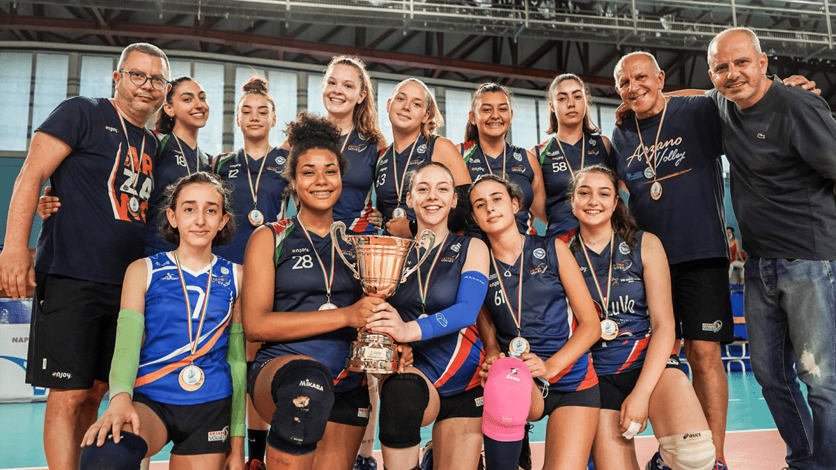 Arzano volley vince campionato regionale under 15 femminile