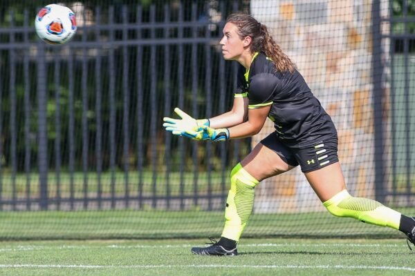 Kelly Chiavaro nuovo portiere del Napoli femminile
