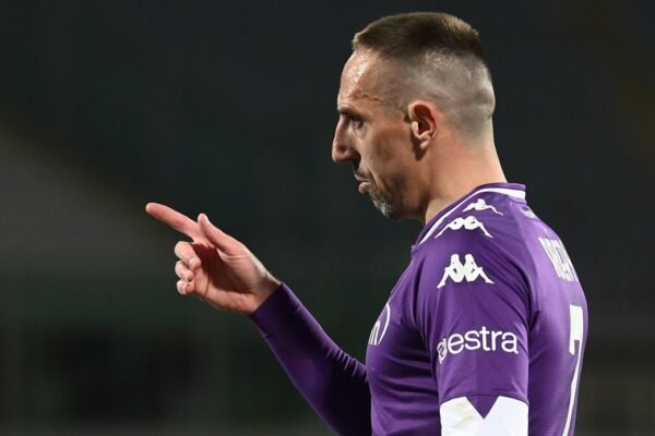 Ribery a Salerno, la città impazzisce per il suo nuovo idolo