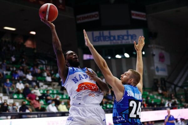 Gevi Napoli in crescita, ma Treviso vince ancora in Supercoppa