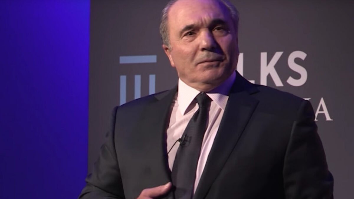 Razzismo, comunicato Fiorentina: immagini a Questura, tifosi saranno espulsi