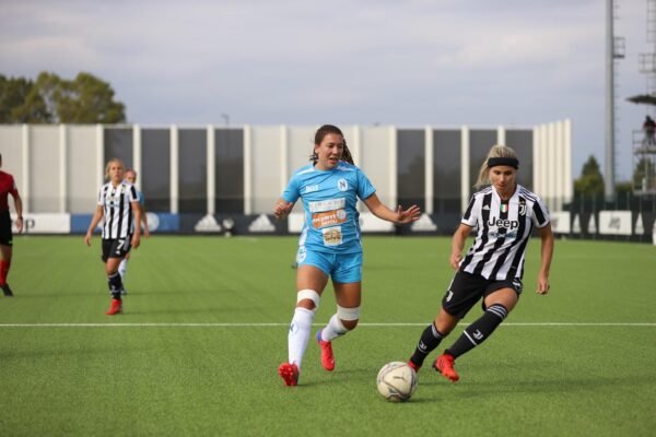 Napoli femminile ko a Vinovo con la Juve, proteste per due rigori