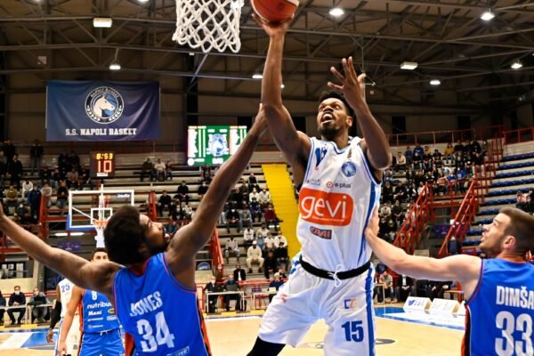 Gevi Napoli da urlo, Treviso si arrende al PalaBarbuto